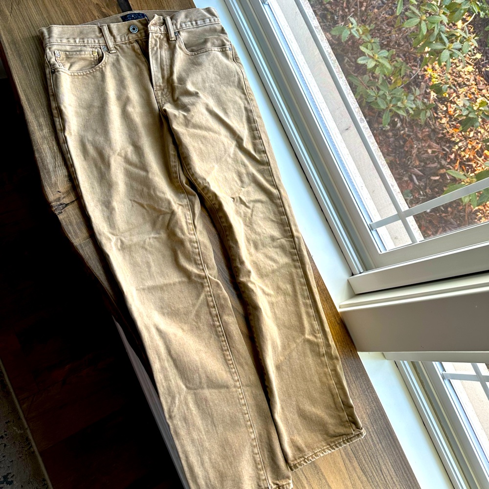 Lucky Brand 121 Heritage Slims Mint Condition
